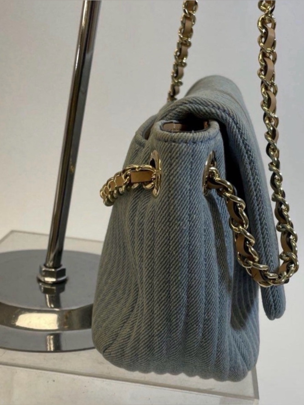 henri bendel Quilted Light Blue Chain Crossbody Bag - Picture 3 of 11